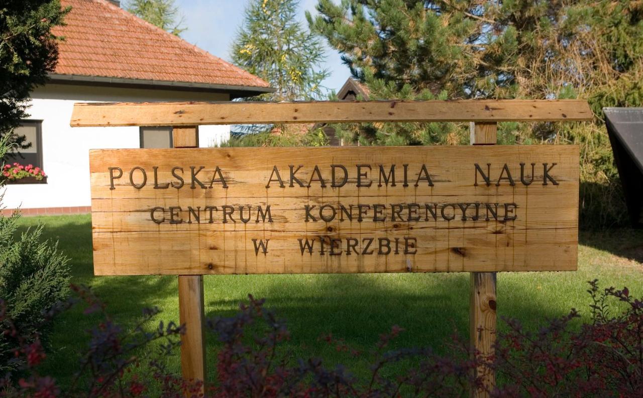 Pan Dom Pracy Tworczej W Wierzbie Wierzba ภายนอก รูปภาพ