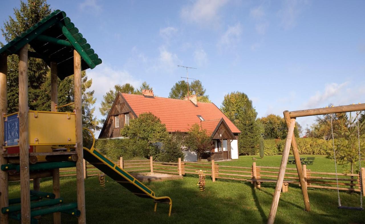 Pan Dom Pracy Tworczej W Wierzbie Wierzba ภายนอก รูปภาพ